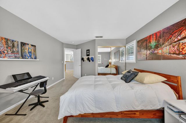 111 Hingham Squ, Folsom, CA 95630