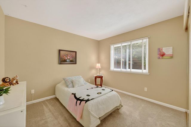 111 Hingham Squ, Folsom, CA 95630