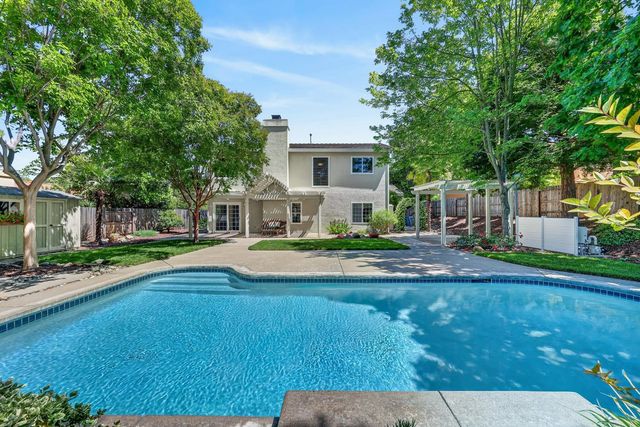 111 Hingham Squ, Folsom, CA 95630