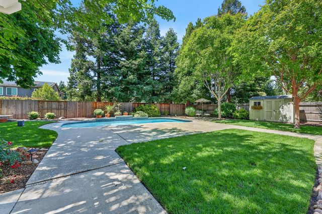 111 Hingham Squ, Folsom, CA 95630