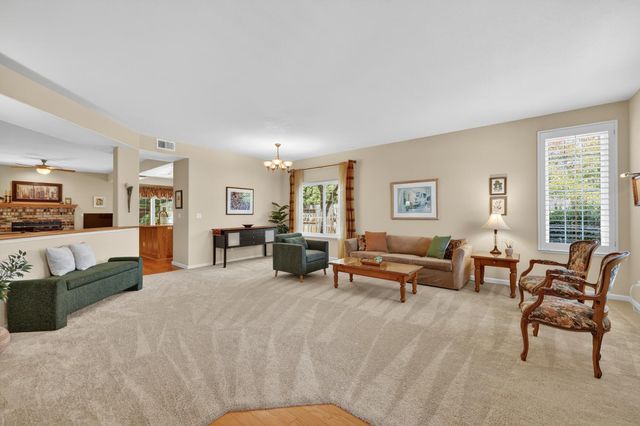111 Hingham Squ, Folsom, CA 95630