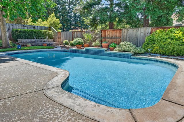 111 Hingham Squ, Folsom, CA 95630