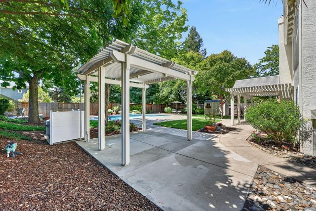 111 Hingham Squ, Folsom, CA 95630