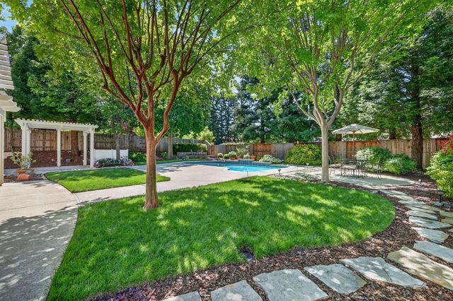 111 Hingham Squ, Folsom, CA 95630