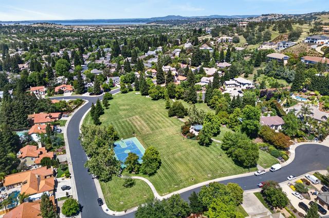 111 Hingham Squ, Folsom, CA 95630