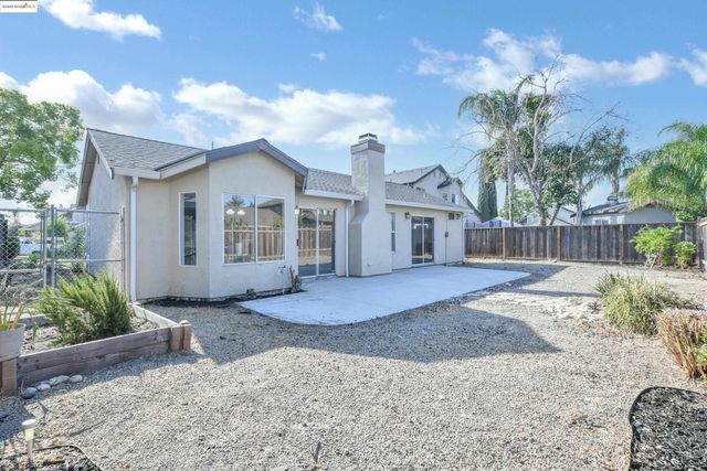 315 Helena Ct, Oakley, CA 94561