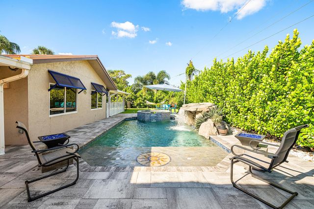 74 W Palmetto Road, Lake Worth, FL 33467