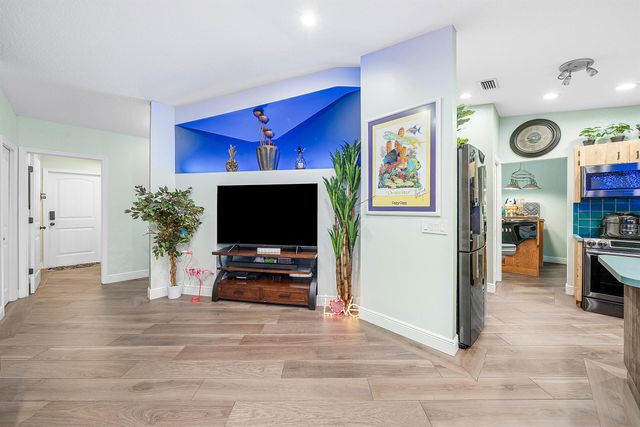 74 W Palmetto Road, Lake Worth, FL 33467