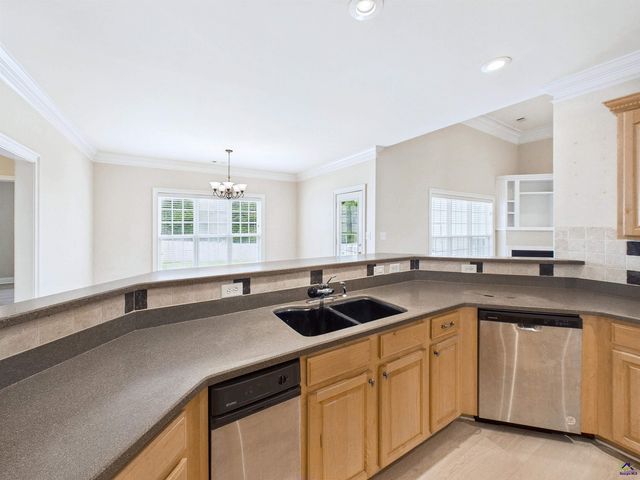 115 Dora Lane, Byron, GA 31008