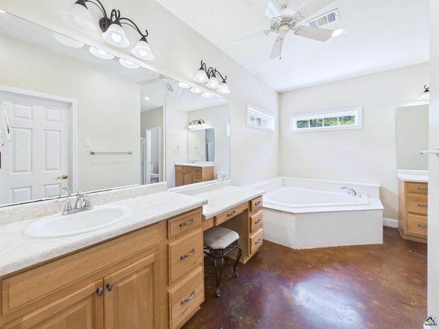 115 Dora Lane, Byron, GA 31008