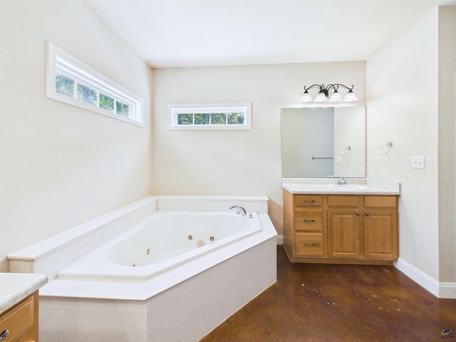 115 Dora Lane, Byron, GA 31008