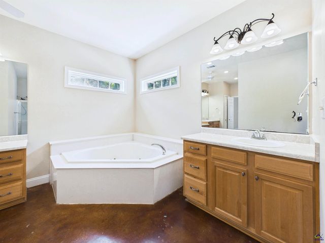 115 Dora Lane, Byron, GA 31008
