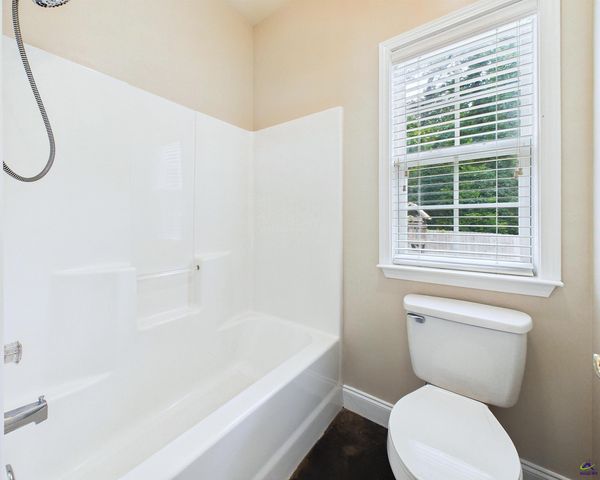 115 Dora Lane, Byron, GA 31008