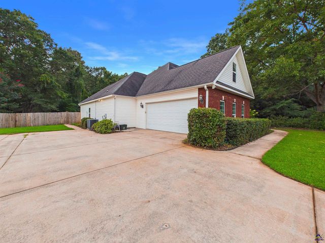 115 Dora Lane, Byron, GA 31008