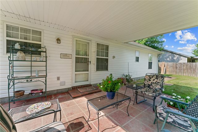 2224 S Brandi Drive, Fayetteville, AR 72701