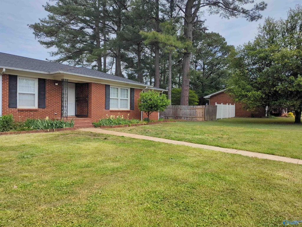 107 Strong Court, Huntsville, AL 35802