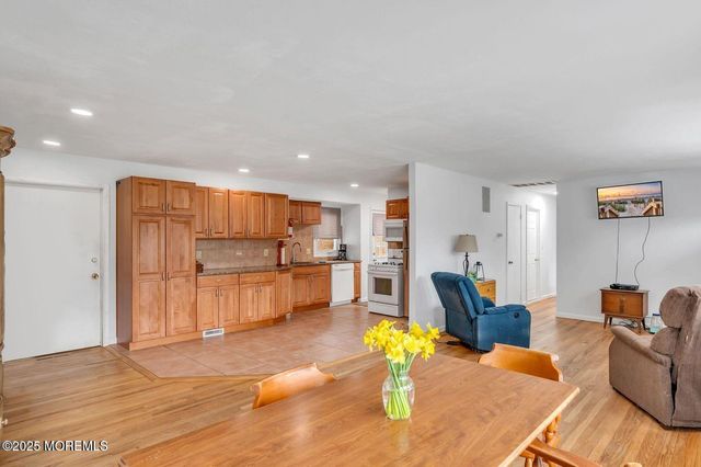 1272 Aldrich Road, Jackson, NJ 08527