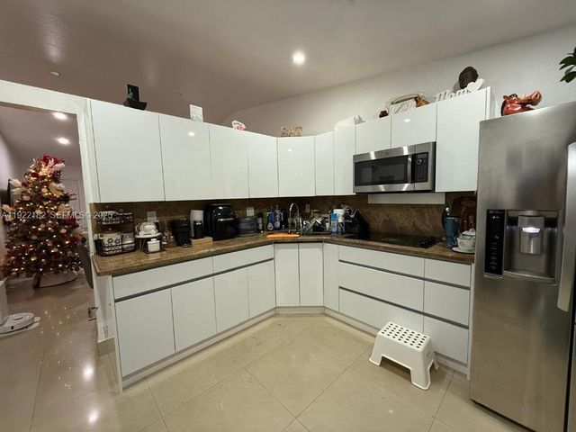 17652 NW 76th Ct 17652, Hialeah, FL 33015