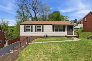 909 Mount Hood Dr, Plum Boro, PA 15239