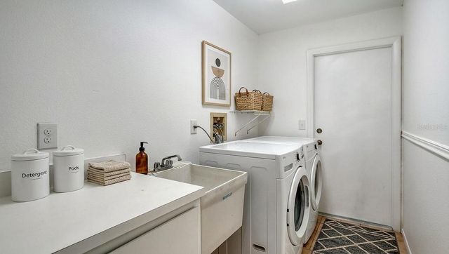 4368 KINGSTON LOOP, Sarasota, FL 34238