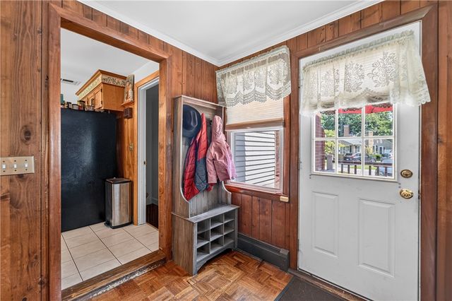 24 Crane Street, Warwick, RI 02889