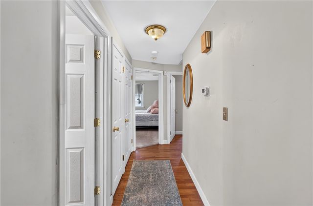 24 Crane Street, Warwick, RI 02889