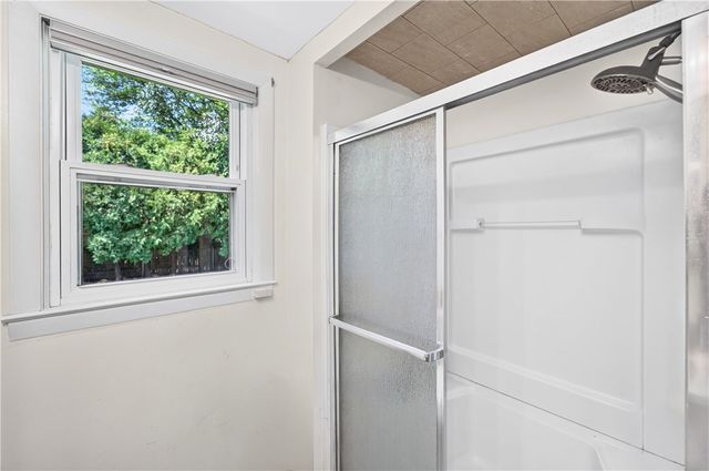 24 Crane Street, Warwick, RI 02889