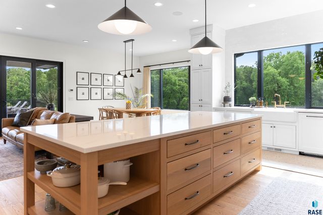 1617 S Scarlet Oak Pl Place, Sioux Falls, SD 57110