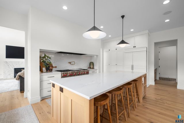 1617 S Scarlet Oak Pl Place, Sioux Falls, SD 57110