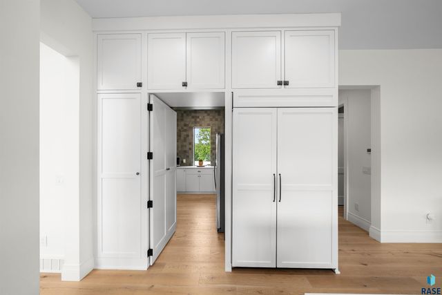 1617 S Scarlet Oak Pl Place, Sioux Falls, SD 57110