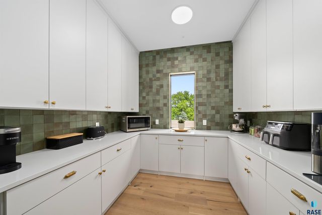 1617 S Scarlet Oak Pl Place, Sioux Falls, SD 57110