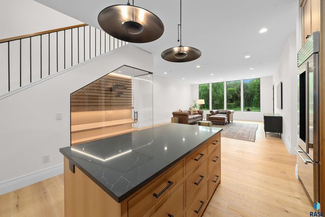 1617 S Scarlet Oak Pl Place, Sioux Falls, SD 57110