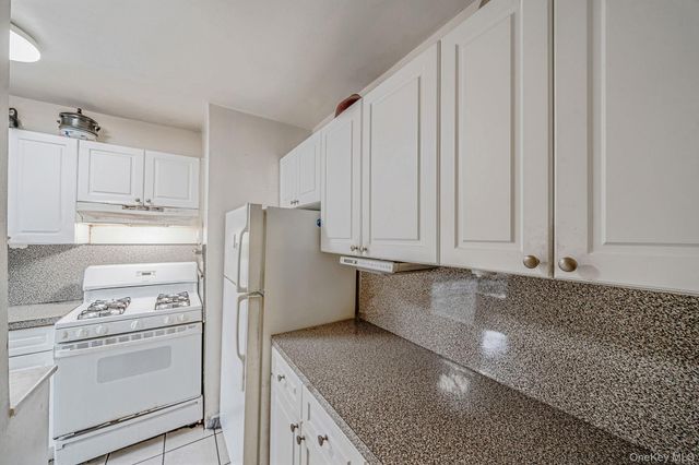 61-25 97th Street 2B, Rego Park, NY 11374