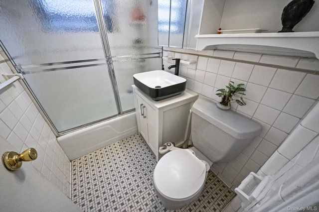 61-25 97th Street 2B, Rego Park, NY 11374