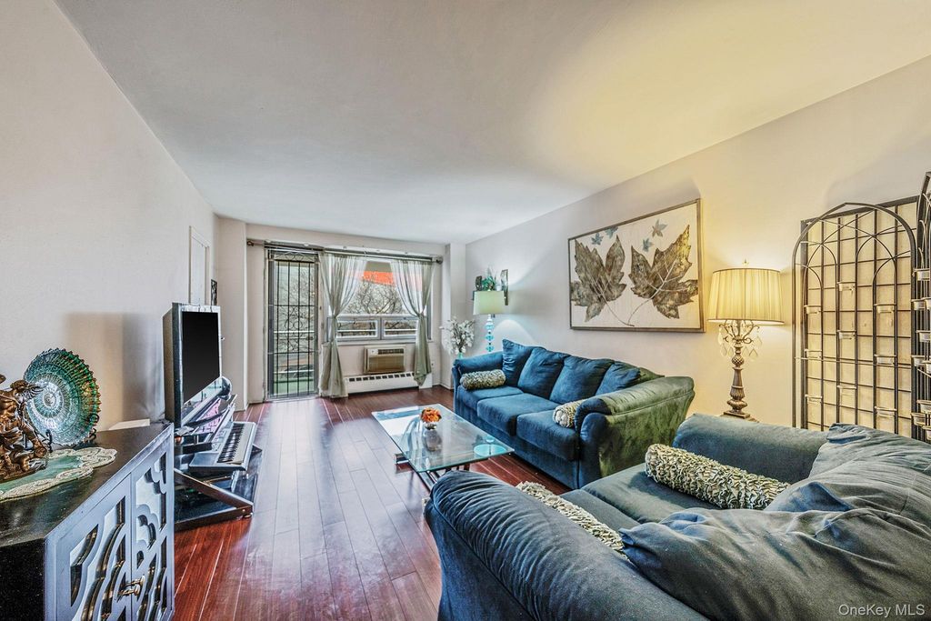 61-25 97th Street 2B, Rego Park, NY 11374 — photo 4
