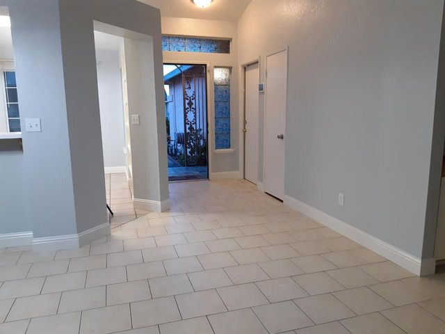 1205 Cribari Dr, Modesto, CA 95358