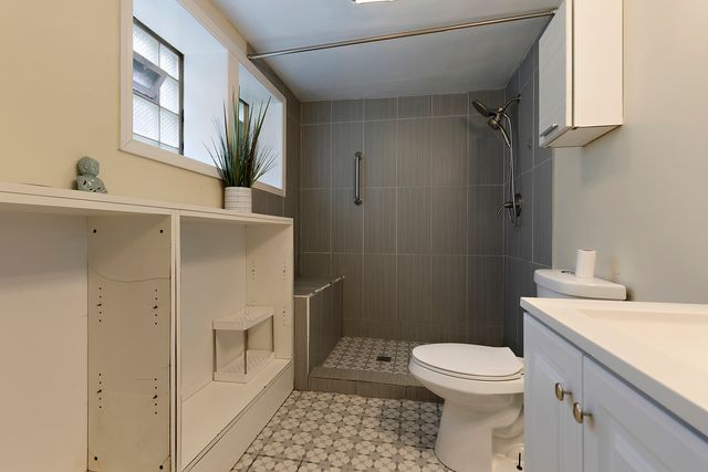 917 S Harlem Avenue, Forest Park, IL 60130