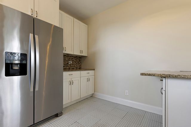 917 S Harlem Avenue, Forest Park, IL 60130