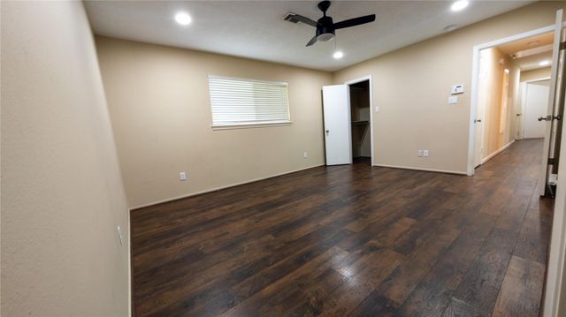 1915 Westlake Road, Houston, TX 77062