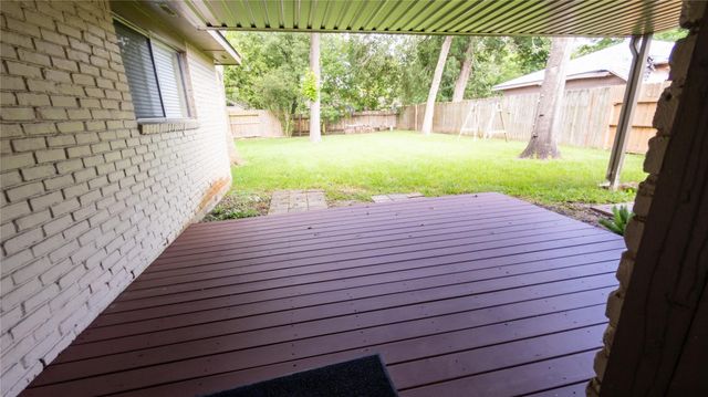 1915 Westlake Road, Houston, TX 77062
