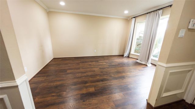 1915 Westlake Road, Houston, TX 77062