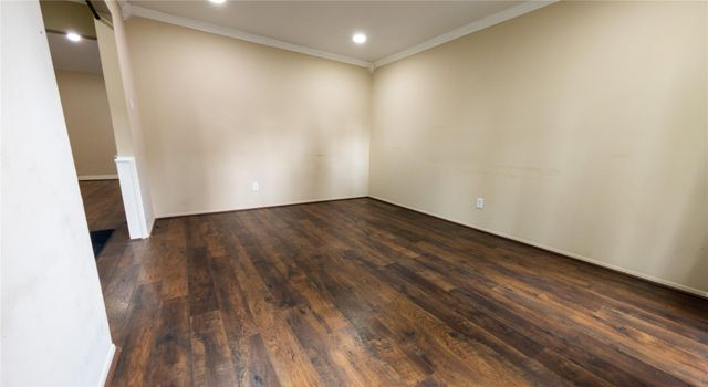 1915 Westlake Road, Houston, TX 77062