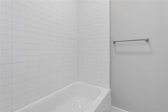 4523 Forest Avenue B, Kansas City, MO 64110