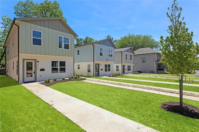 4523 Forest Avenue B, Kansas City, MO 64110