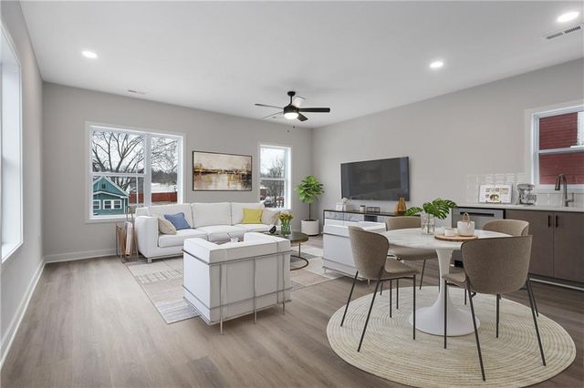 4523 Forest Avenue B, Kansas City, MO 64110