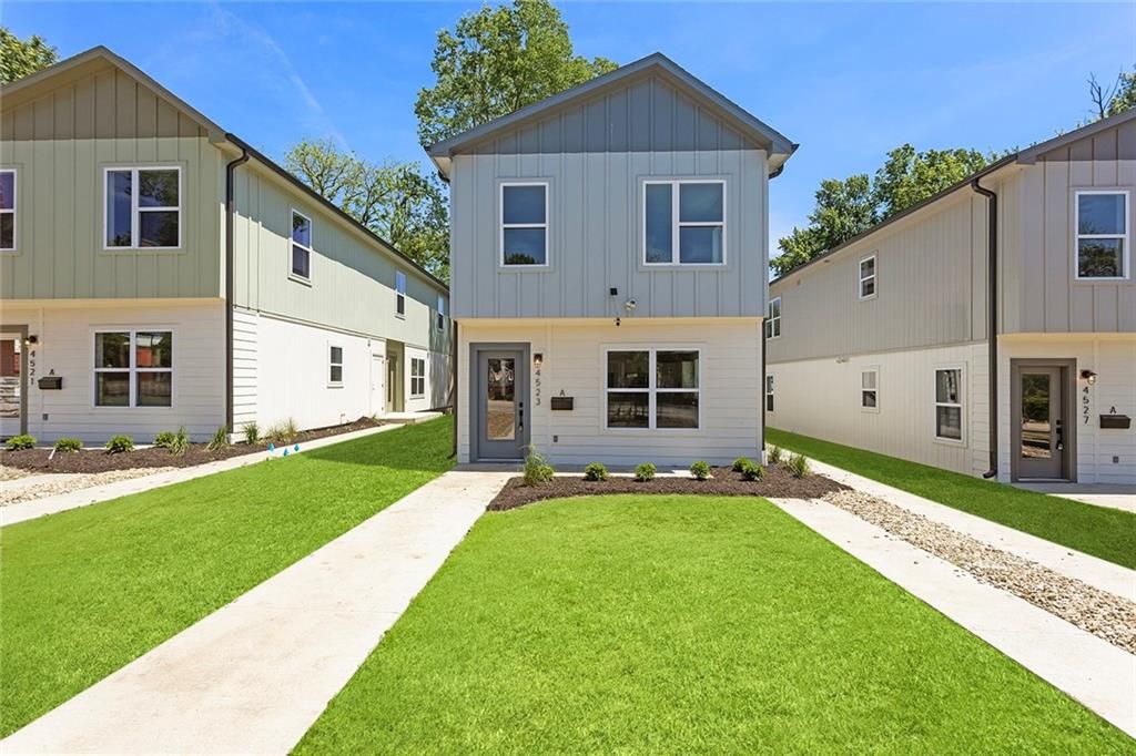 4523 Forest Avenue B, Kansas City, MO 64110