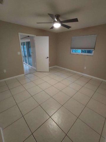 313 SE 4th Terrace, Dania Beach, FL 33004
