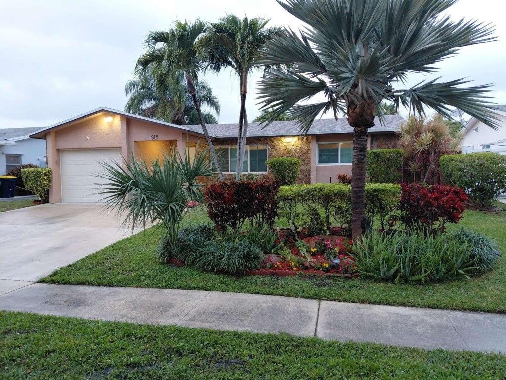 313 SE 4th Terrace, Dania Beach, FL 33004