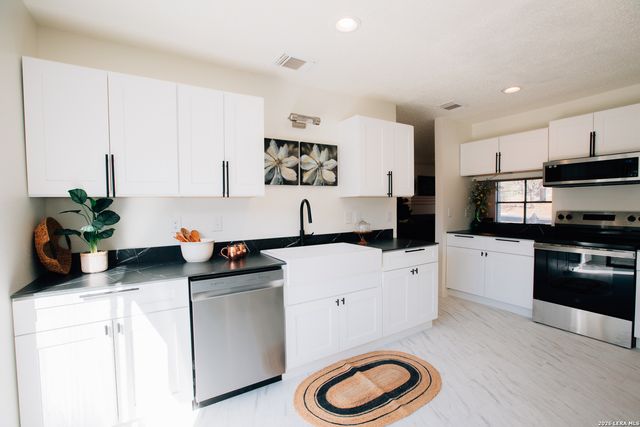 21523 Hyerwood, San Antonio, TX 78259