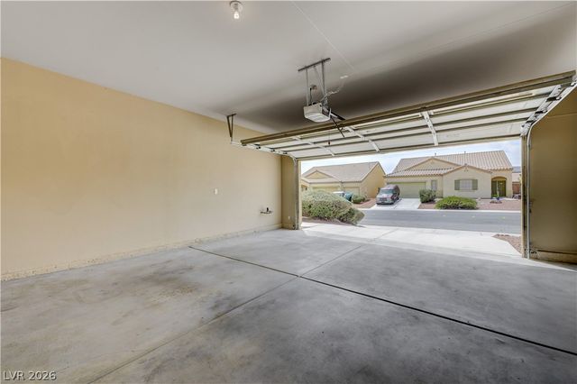 916 Kevin Baker Avenue, North Las Vegas, NV 89086